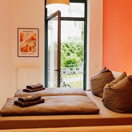 Design Apartment Stadtfeld-Ost Mit Netflix & 2 Schlafzimmern Magdeburg Dış mekan fotoğraf