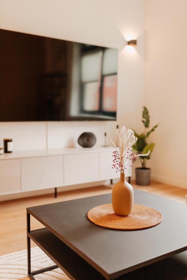 Design Apartment Stadtfeld-Ost Mit Netflix & 2 Schlafzimmern Magdeburg Dış mekan fotoğraf